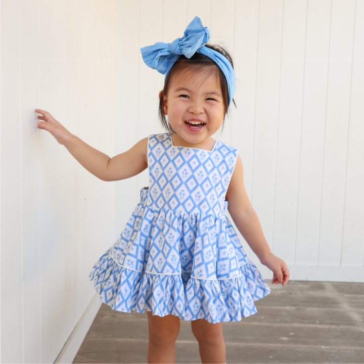 Aralia Pinny Set