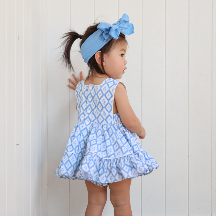 Aralia Pinny Set